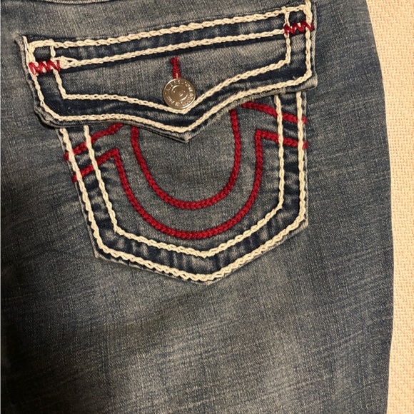 True Religion Women's Denim Jeans with Red Stitching - Picture 16 of 16